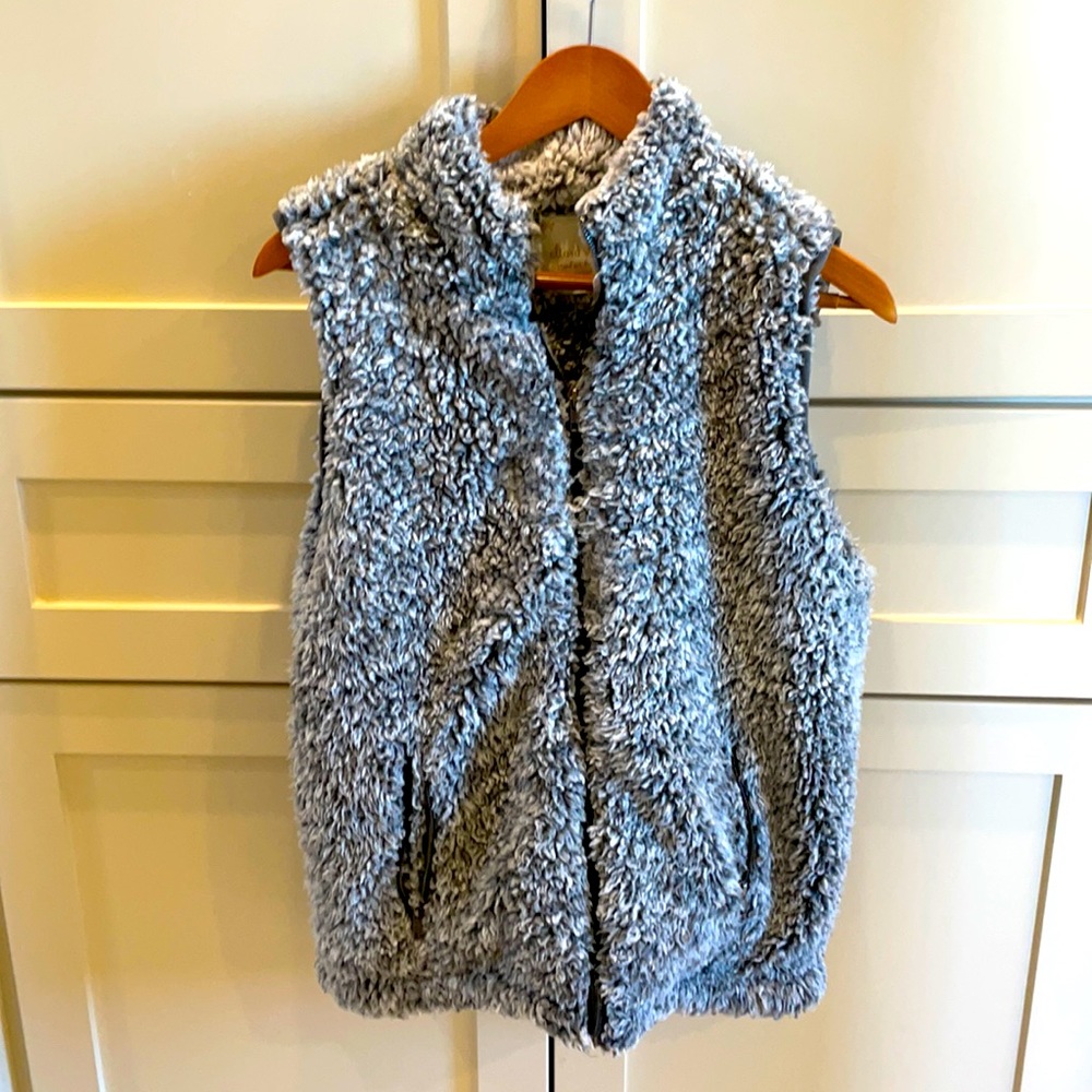 Super soft and comfy Altar’d State vest